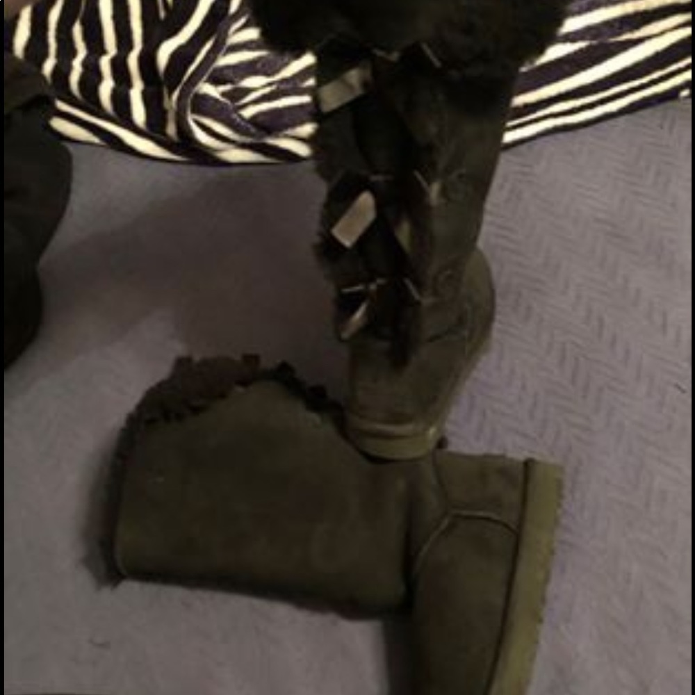 Bailey bow boots